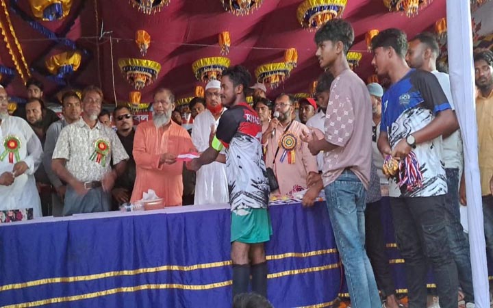 শহীদ জিয়া স্মৃতি চাইনিজবার ফুটবল টুর্নামেন্টে চ্যাম্পিয়ন আবিরপাড়া
